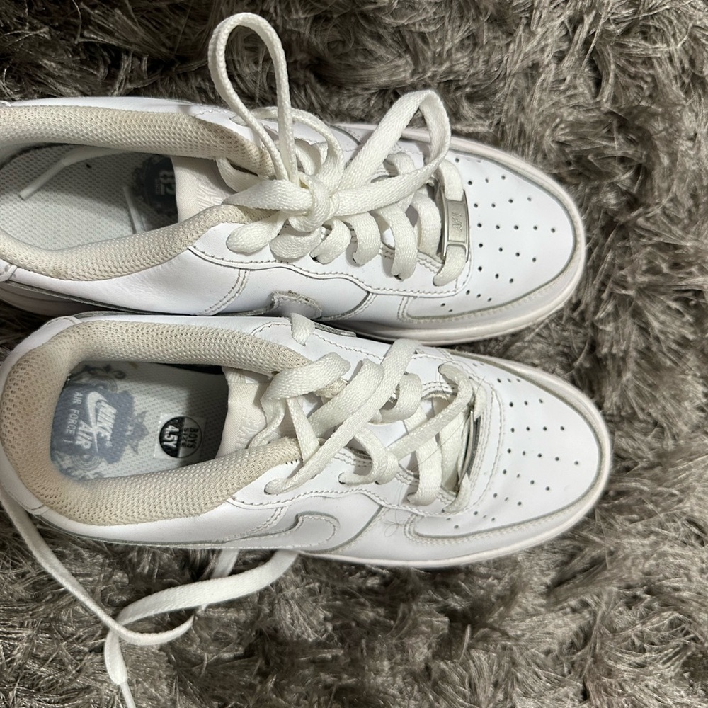 Shoes - Picture 3 of 3
